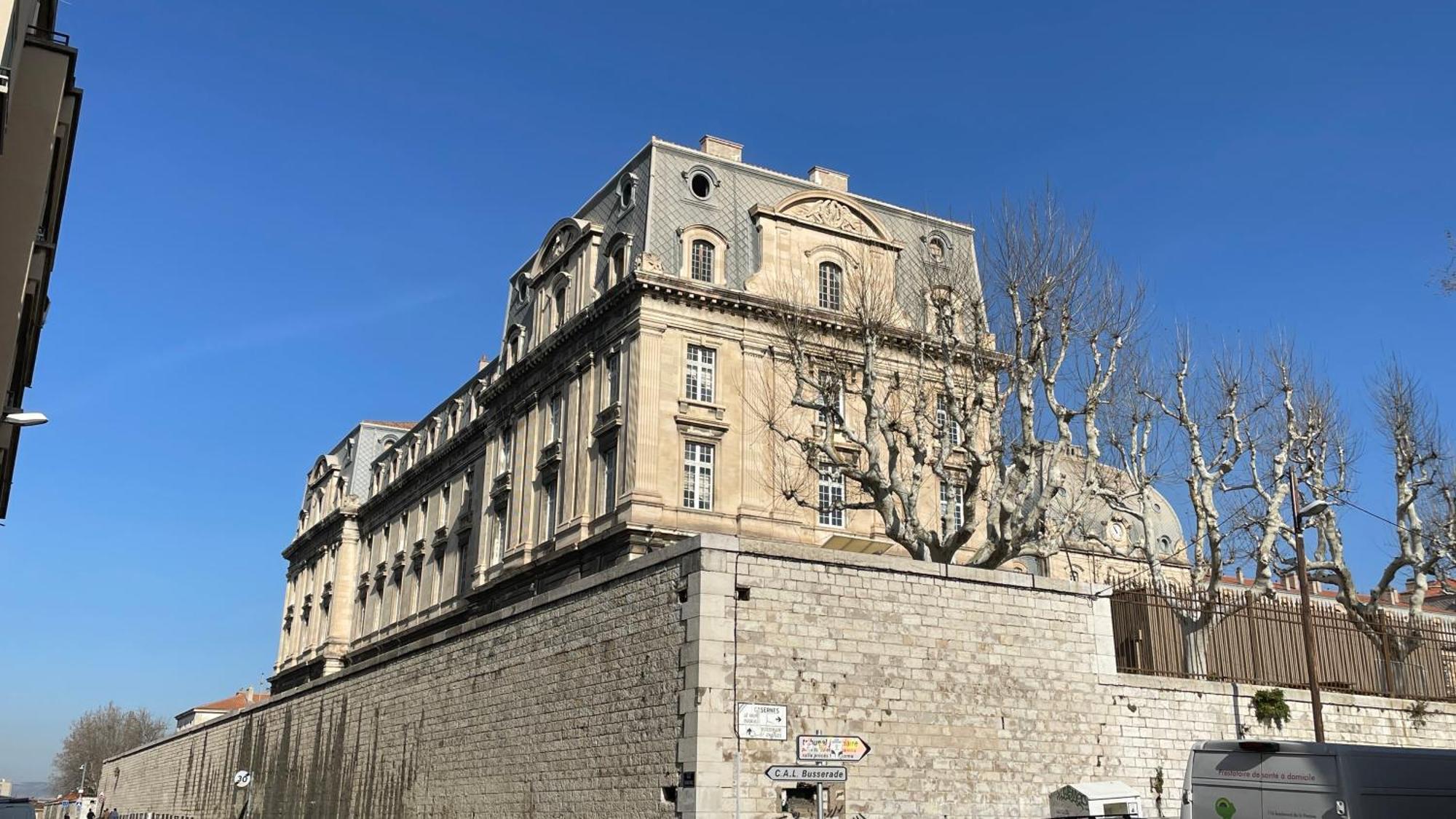 Proche Centre-ville Et Calme Appartement Marseilles